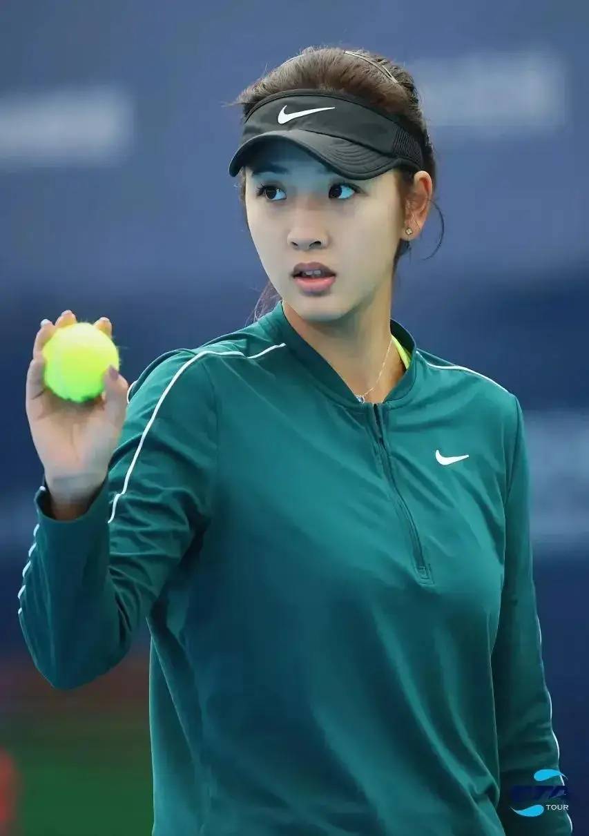 组图:羽毛球世锦赛 石宇奇2-1波波夫晋级八强