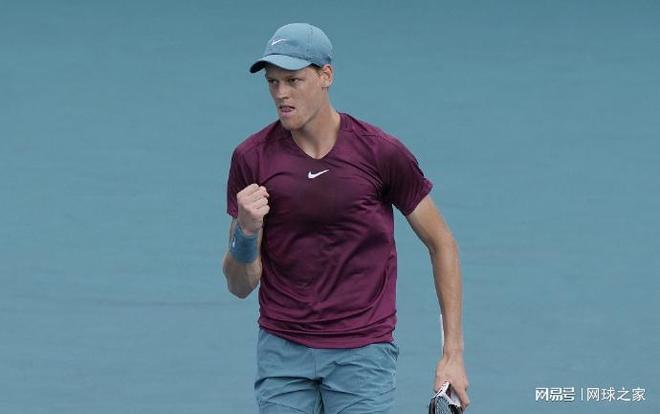 一个曾身披 一个曾身披